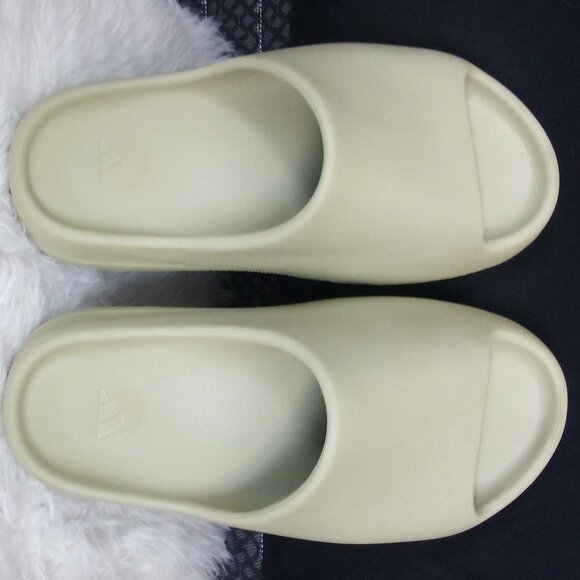ADIDAS YEEZY SLIDES main image 4